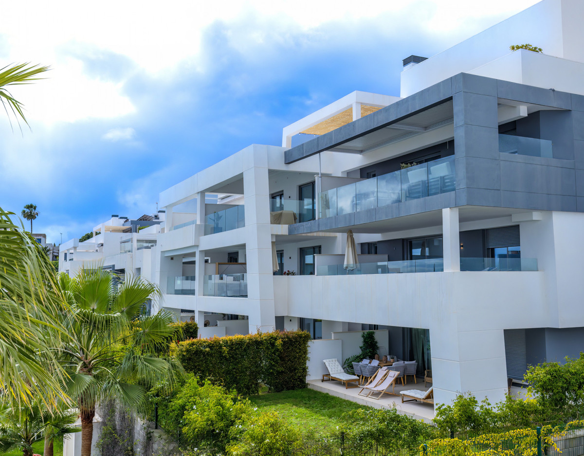 Nueva Milla de Oro, Estepona