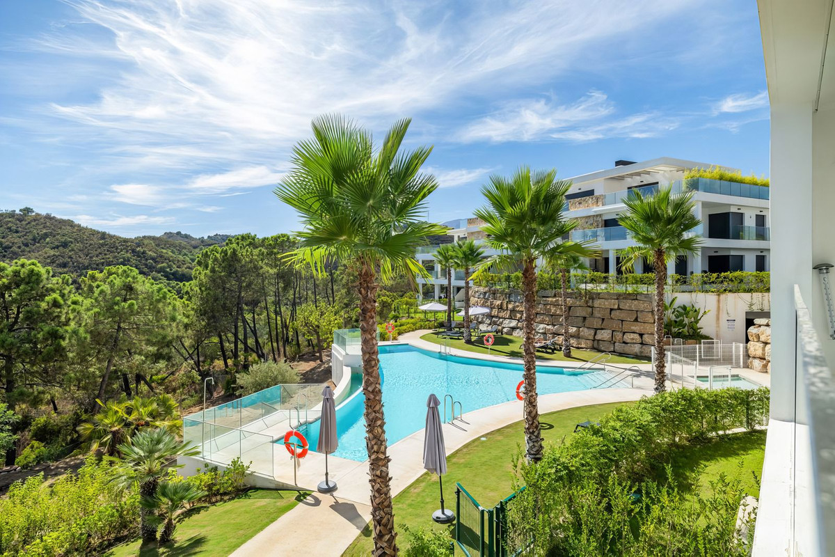 Nueva Milla de Oro, Estepona